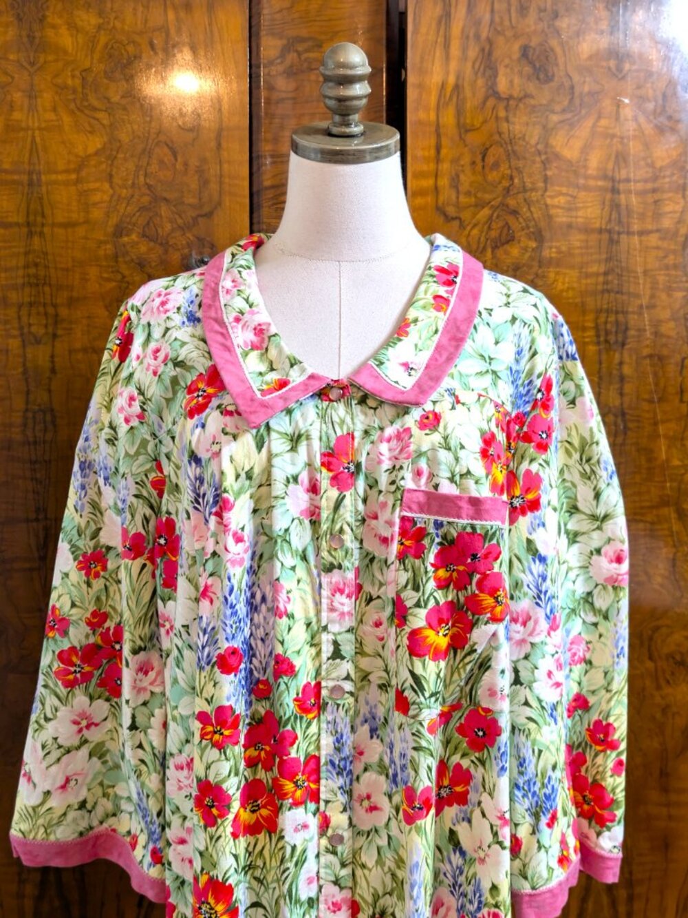Vtg Models Coat by Swirl Grandma core Floral Maxi Duster 18 Housecoat Pink Trim - Picture 4 of 7